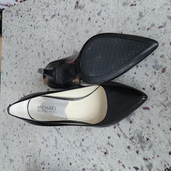 Michael Kors pumps - Picture 2 of 4